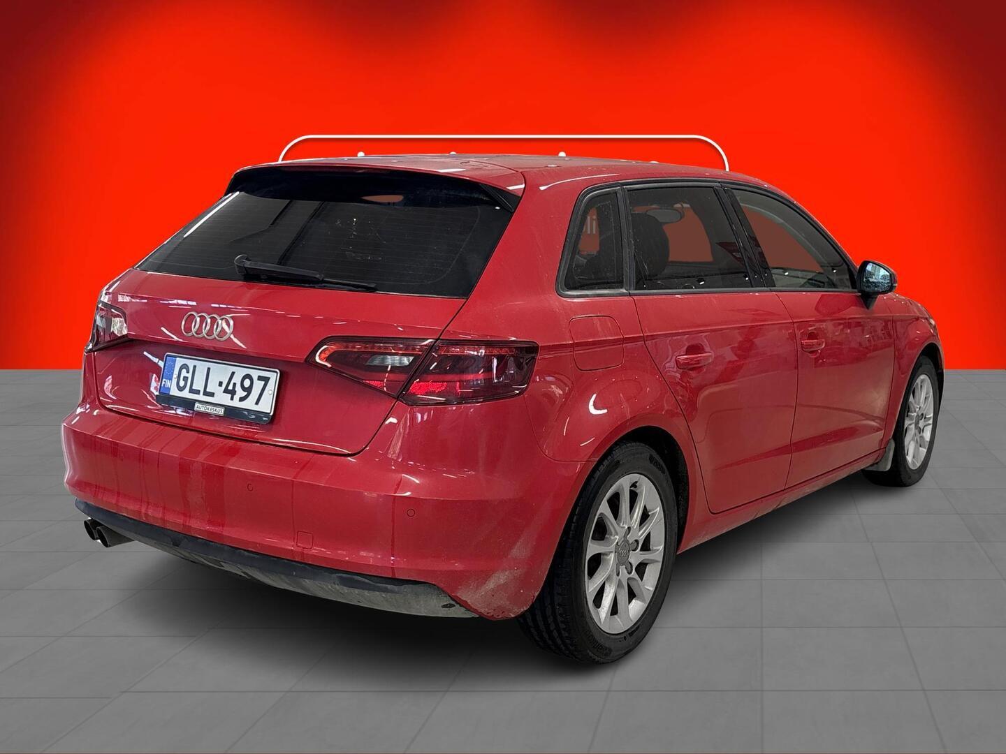 Audi A3 2015, photo 2/3