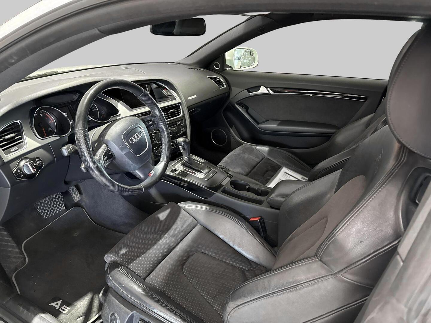 Audi A5 2011, photo 3/3