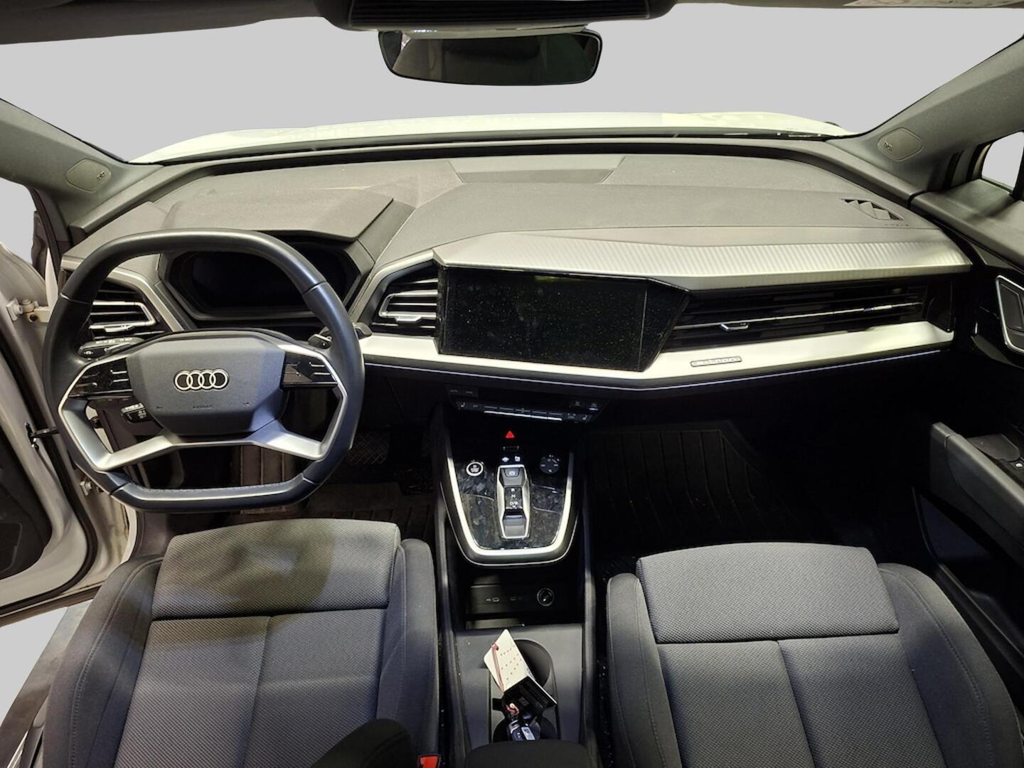 Audi Q4 e-tron 40 e-tron 2023, photo 3/3