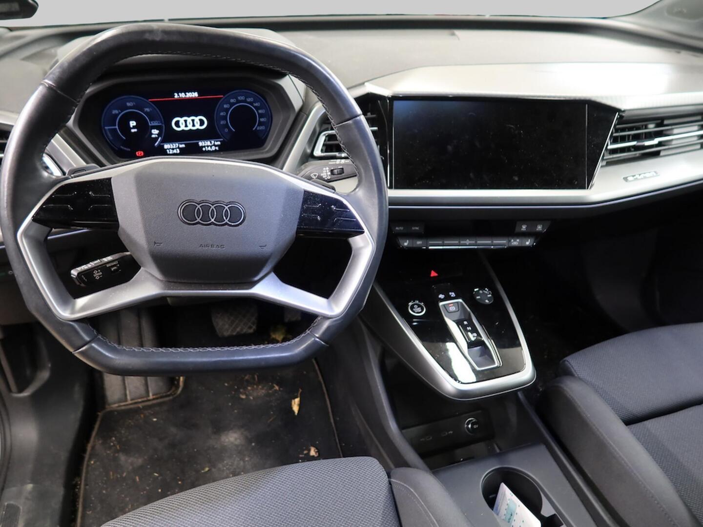Audi Q4 e-tron 45 e-tron quattro 2023, bild 3/3
