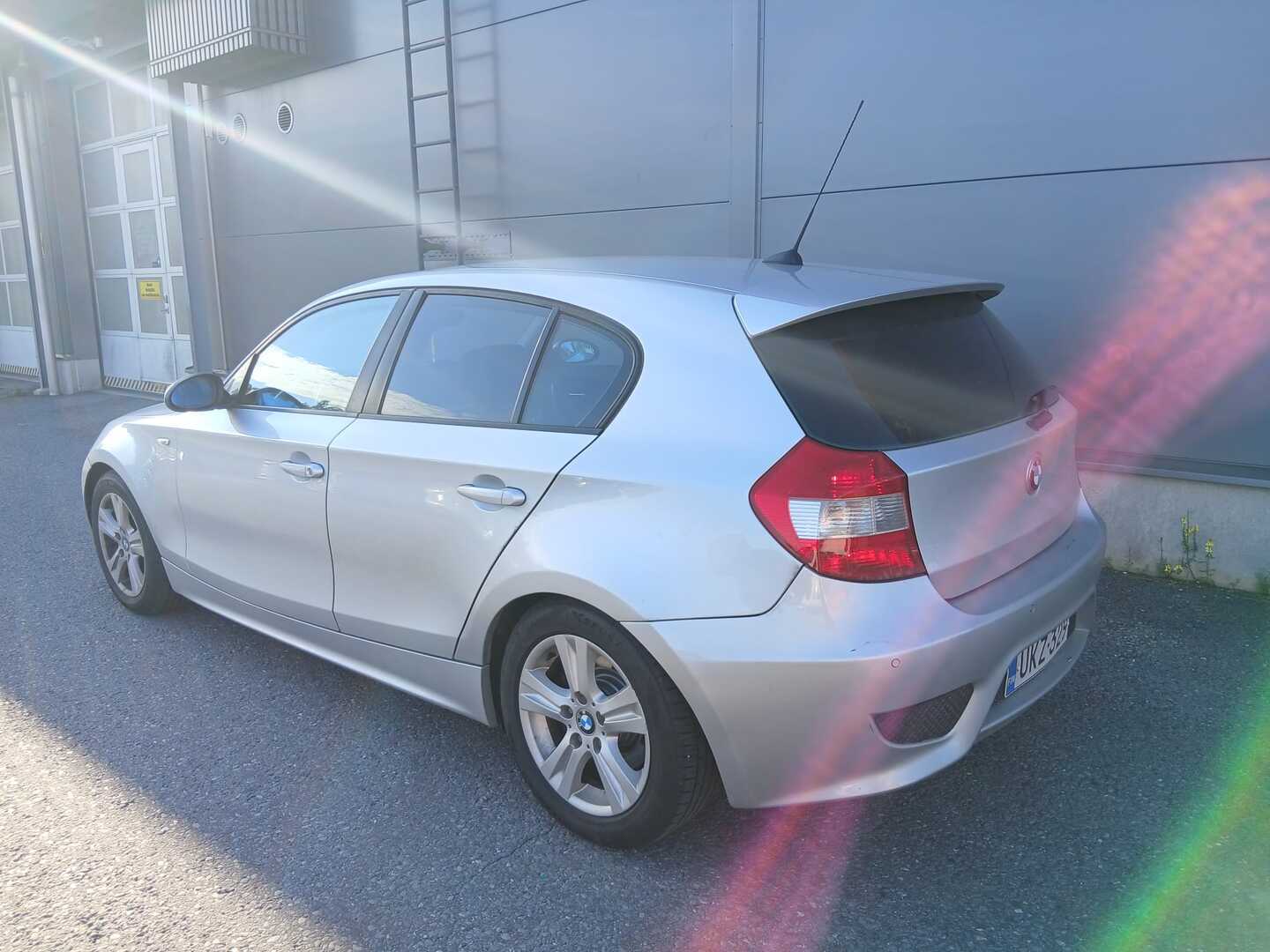 BMW 120 d BUSINESS 2005, photo 2/3