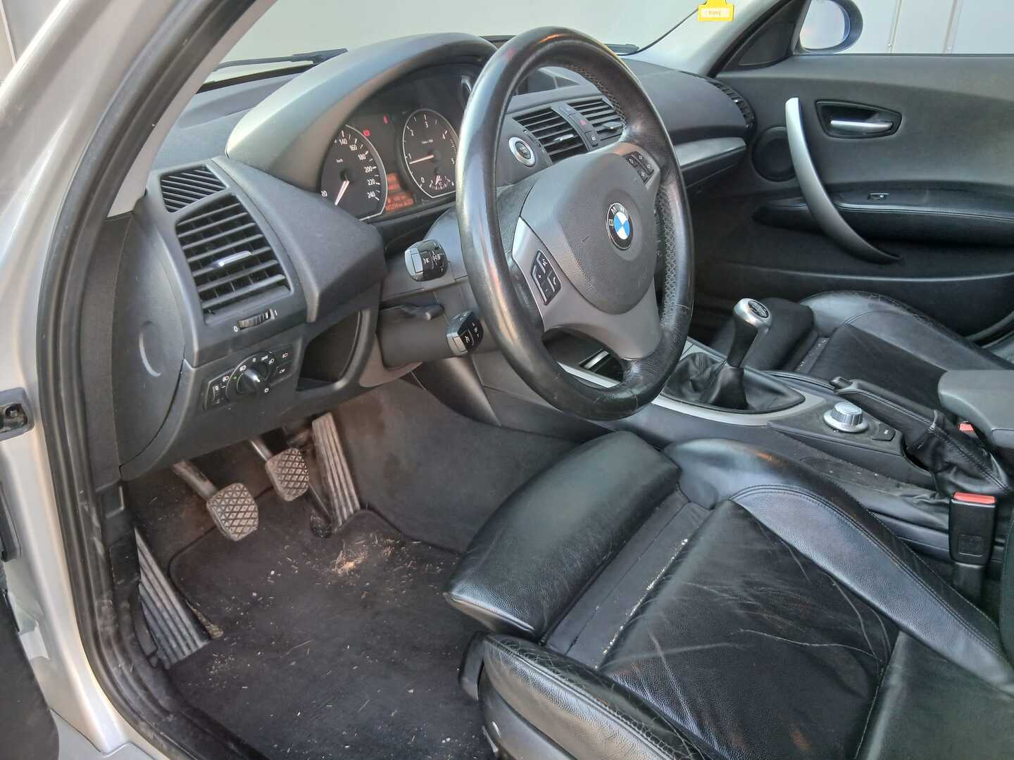 BMW 120 d BUSINESS 2005, photo 3/3
