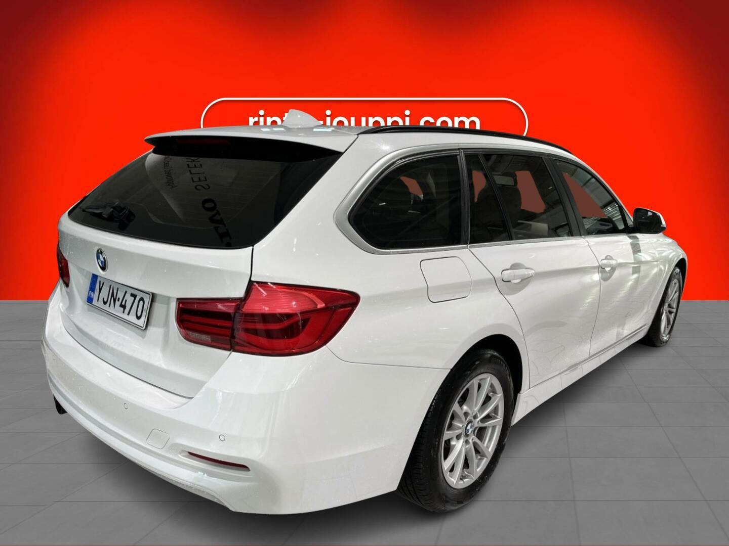 BMW 320 2017, kuva 2/3