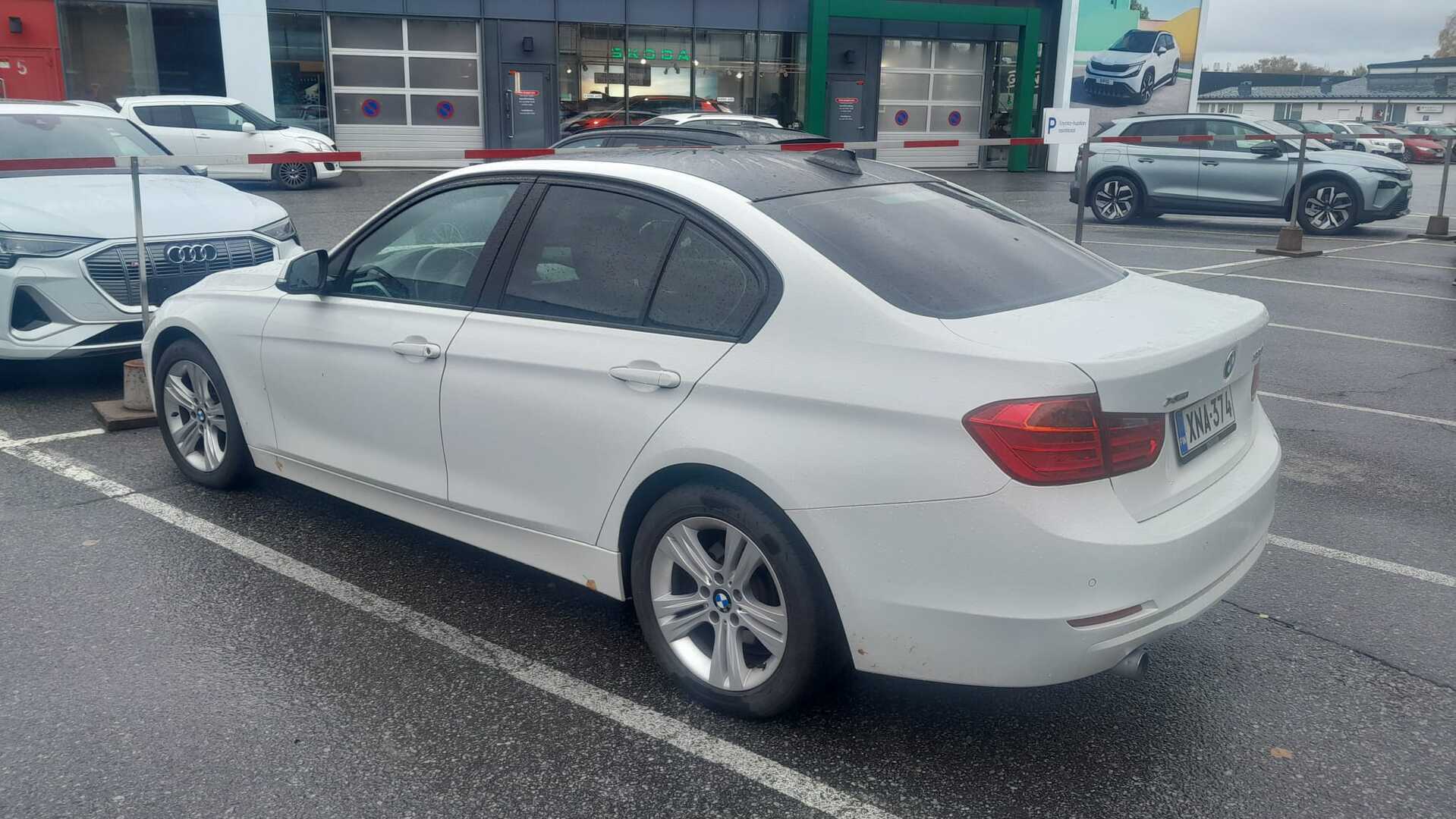 BMW 320 2013, kuva 2/3