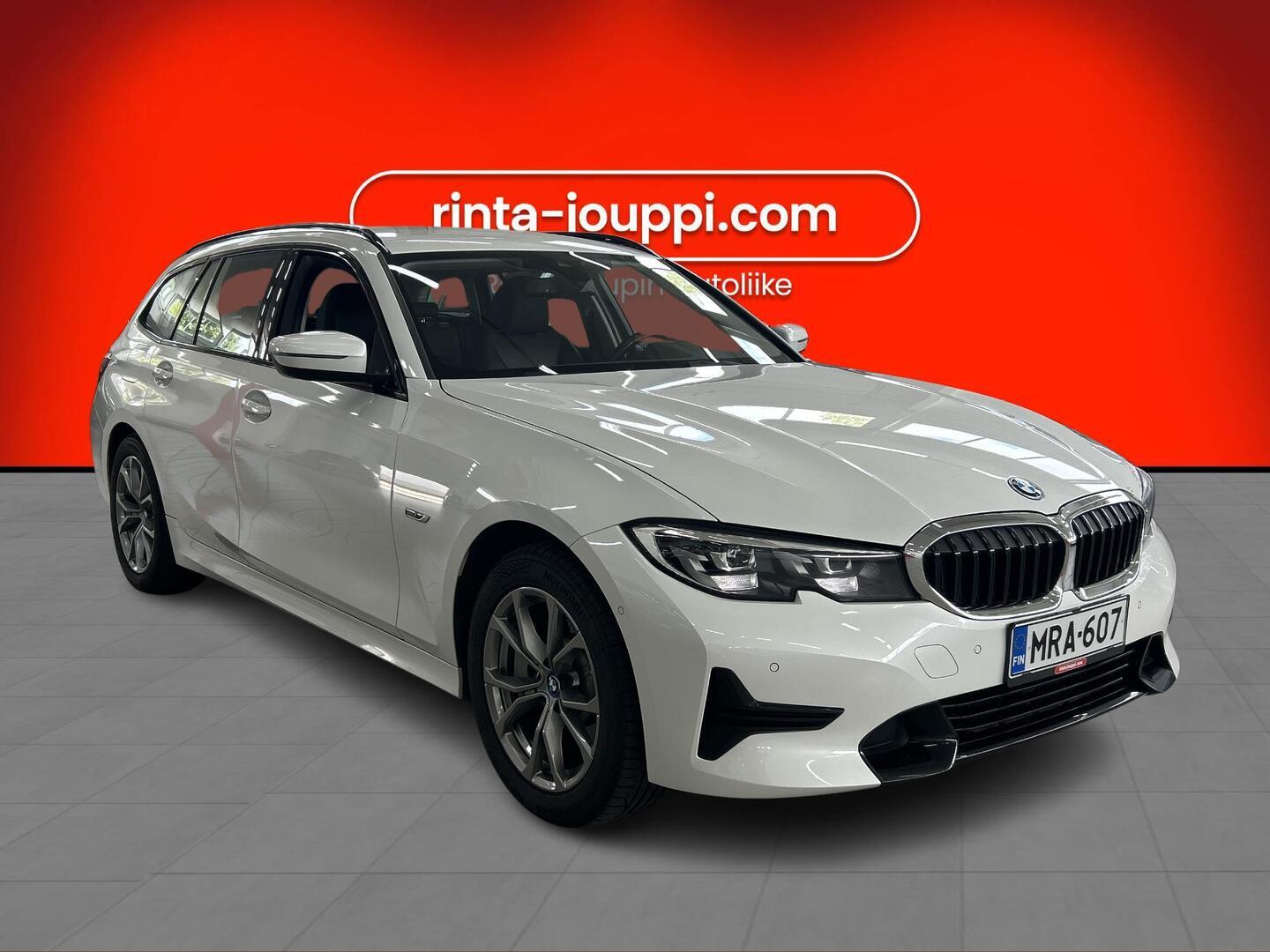 BMW 330 2022, kuva 3/5