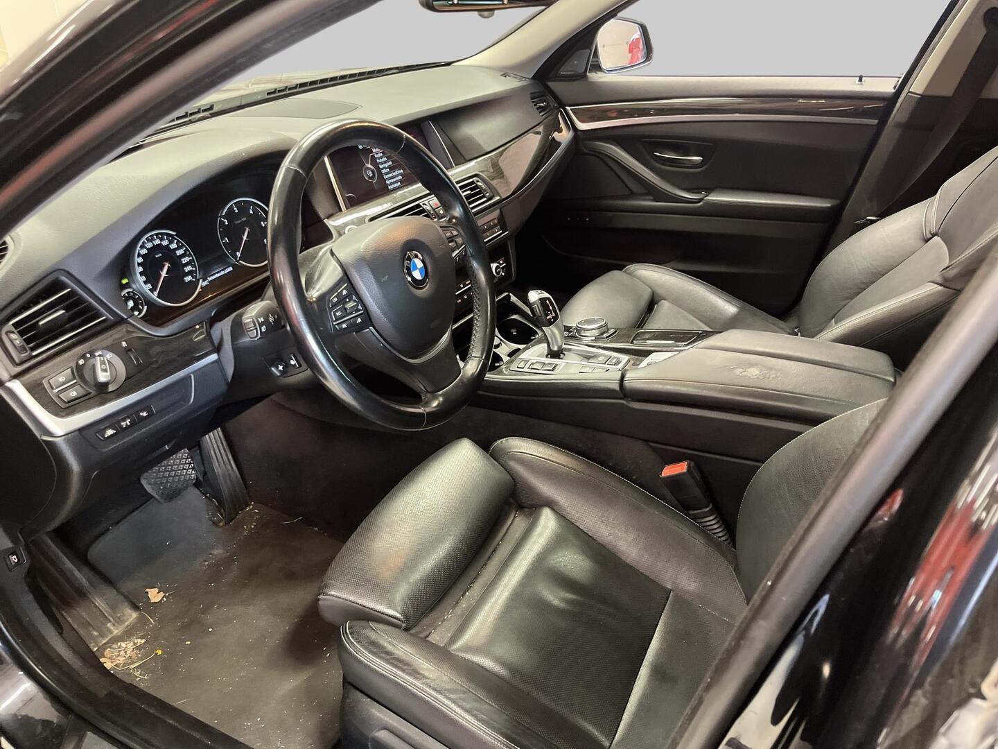 BMW 530 2015, photo 3/3