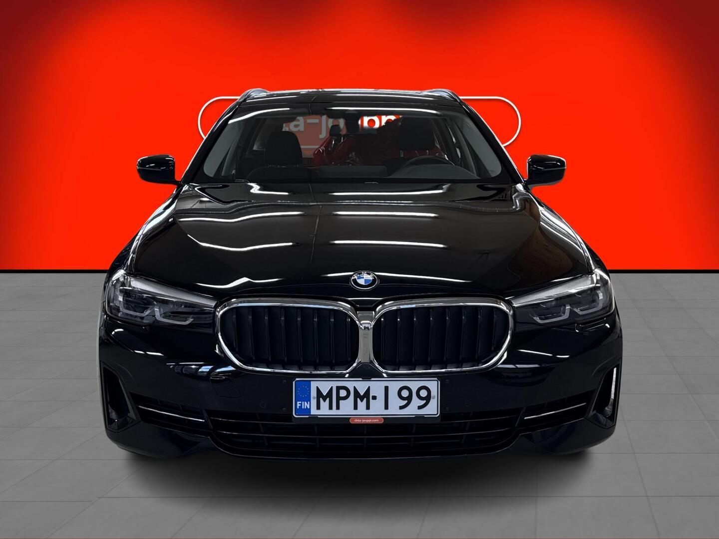BMW 530 2021, kuva 2/3