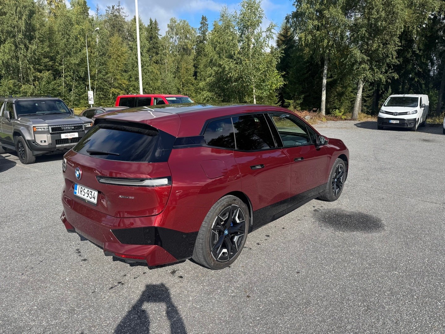 BMW iX xDrive50 2021, kuva 2/3