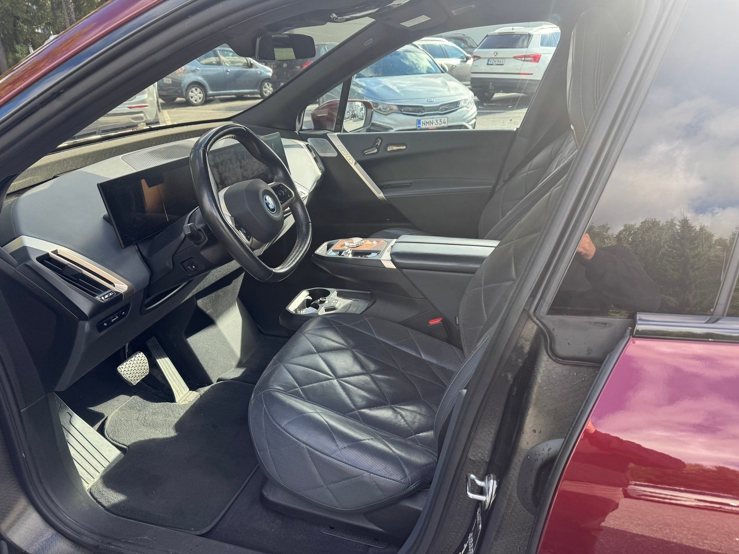 BMW iX xDrive50 2021, kuva 3/3