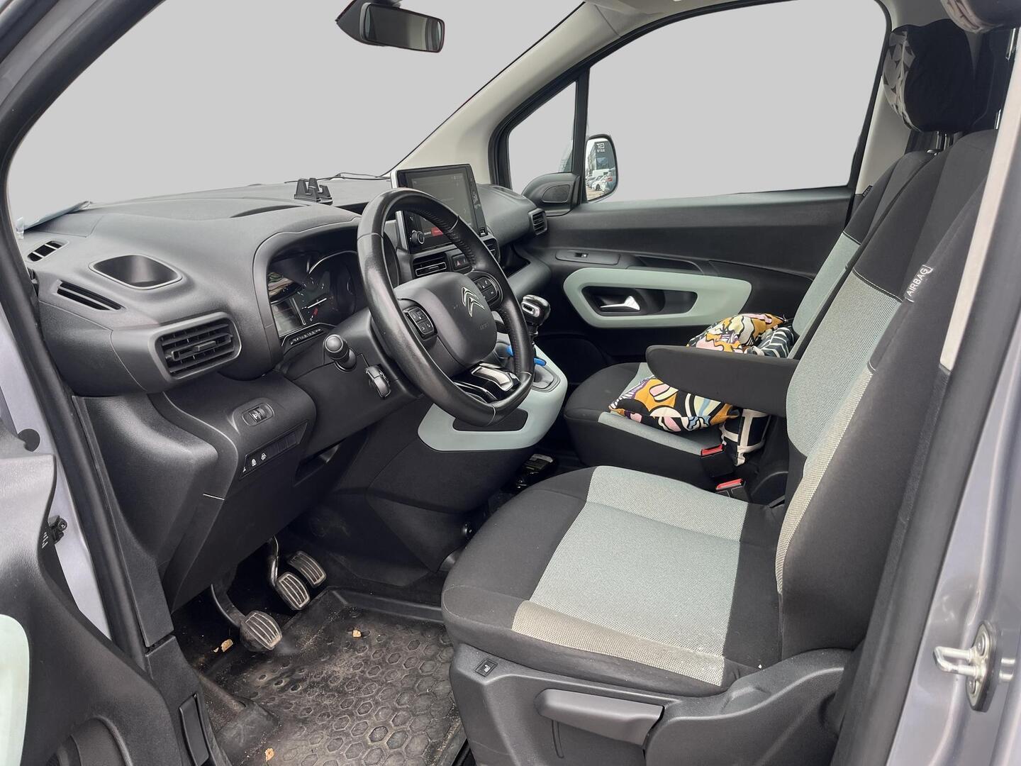 Citroen Berlingo PureTech 110 Feel XL 2019, bild 3/3