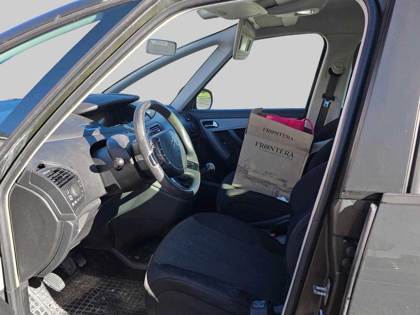 Citroen Grand C4 Picasso 2012, kuva 3/3