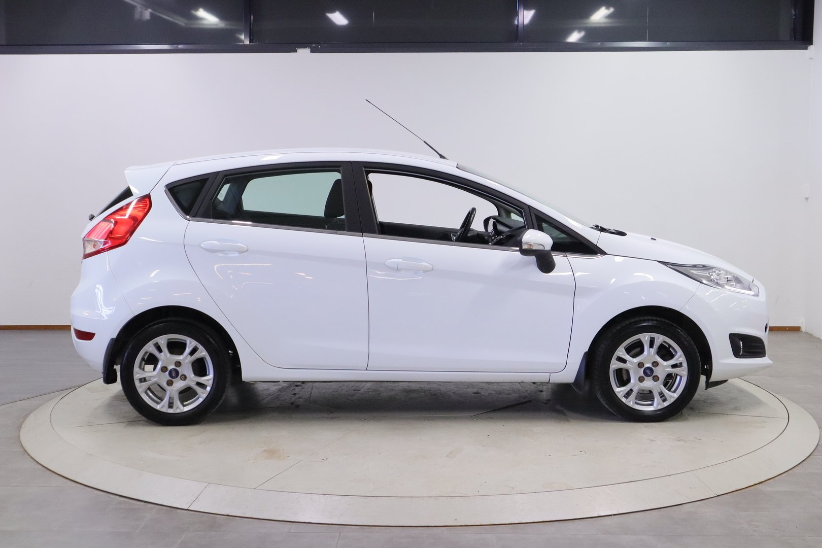 Ford Fiesta 2016, kuva 4/29