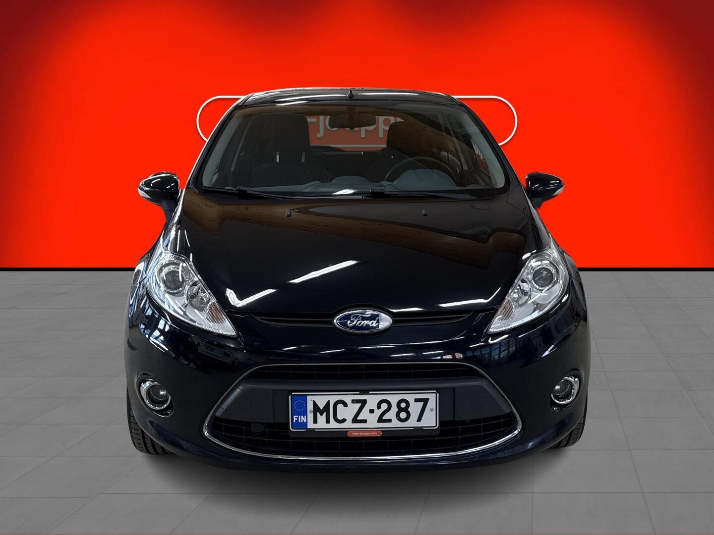 Ford Fiesta 2010, bild 2/3
