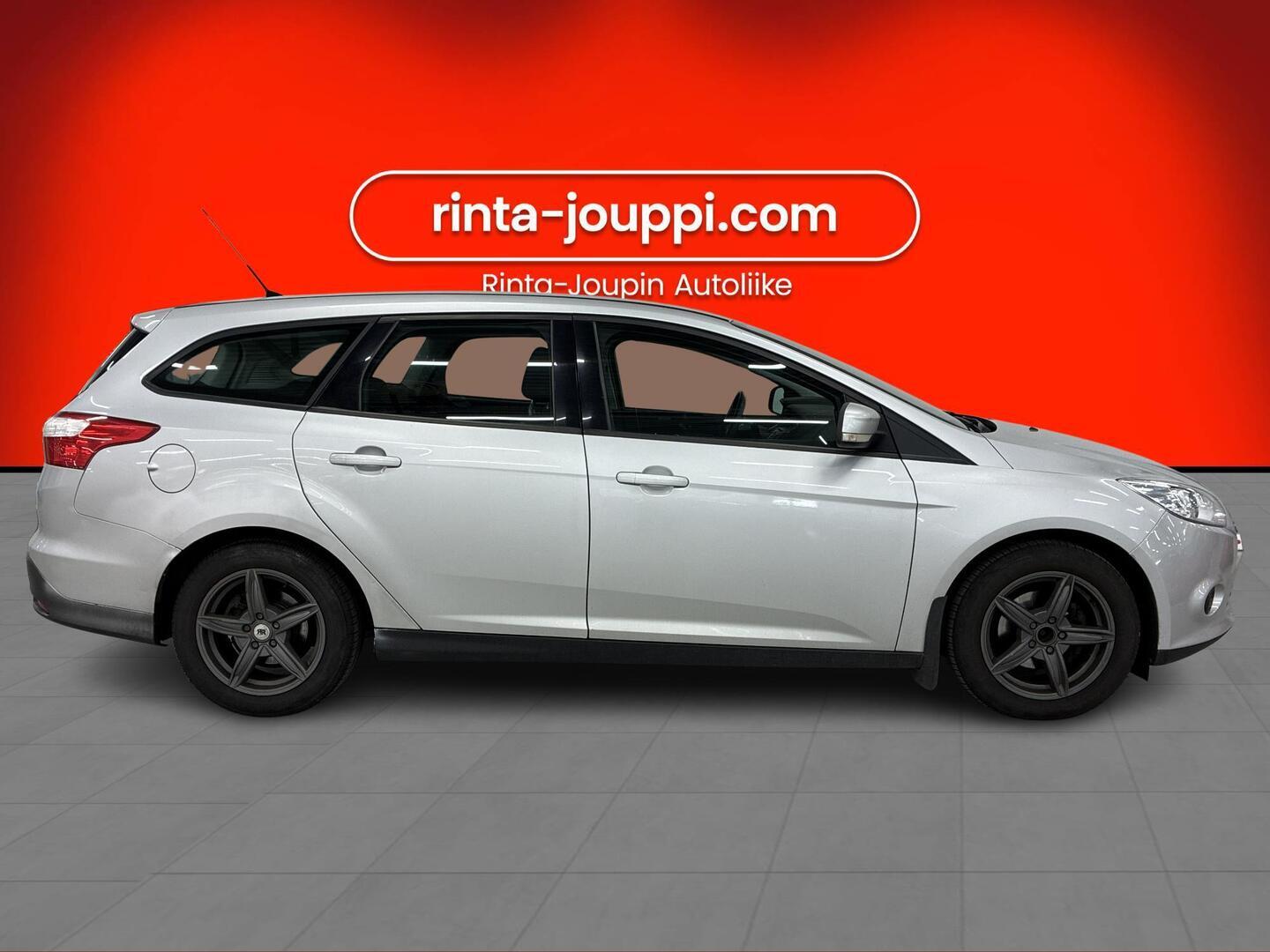 Ford Focus 2011, photo 4/17