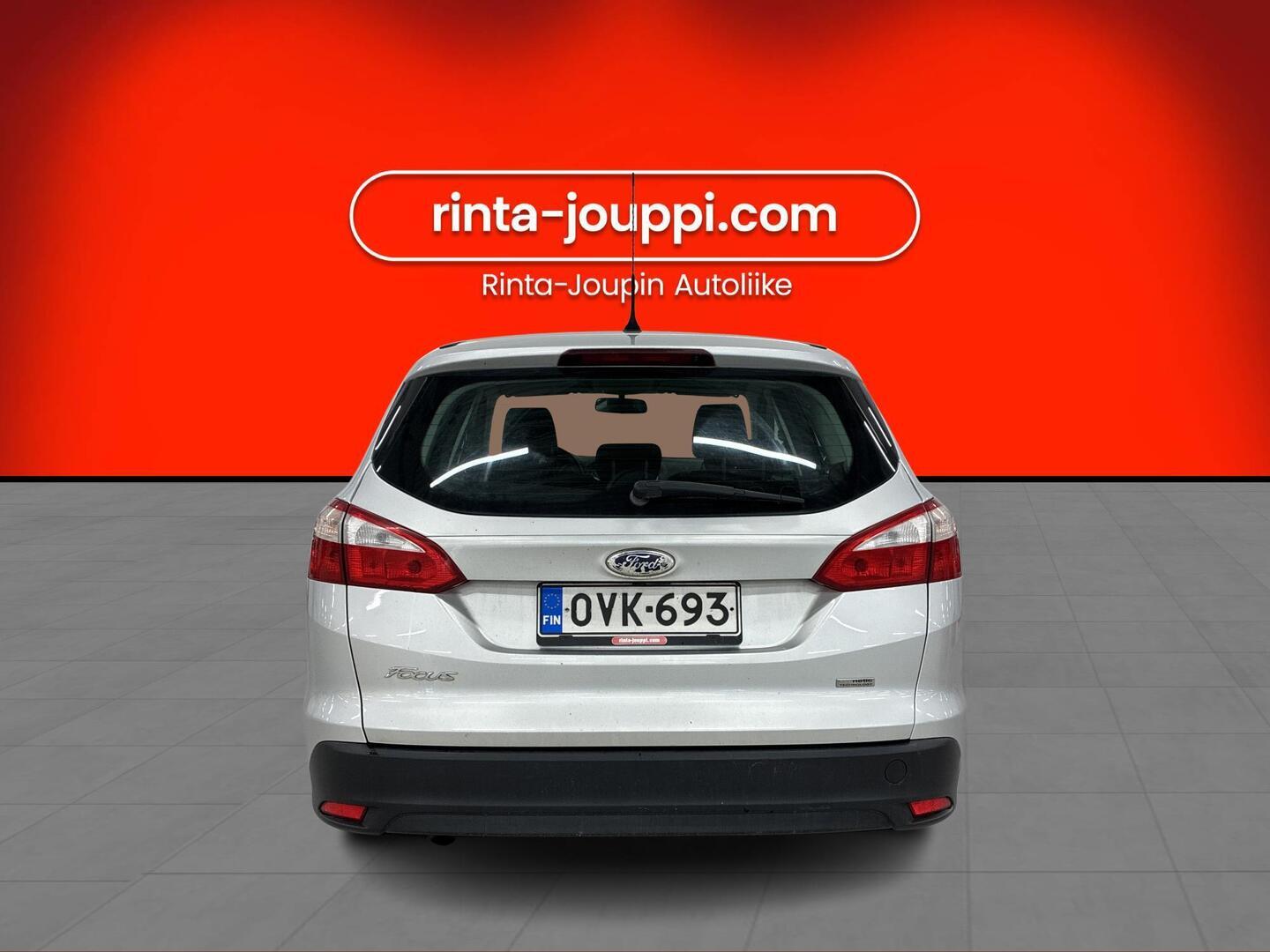 Ford Focus 2011, photo 6/17