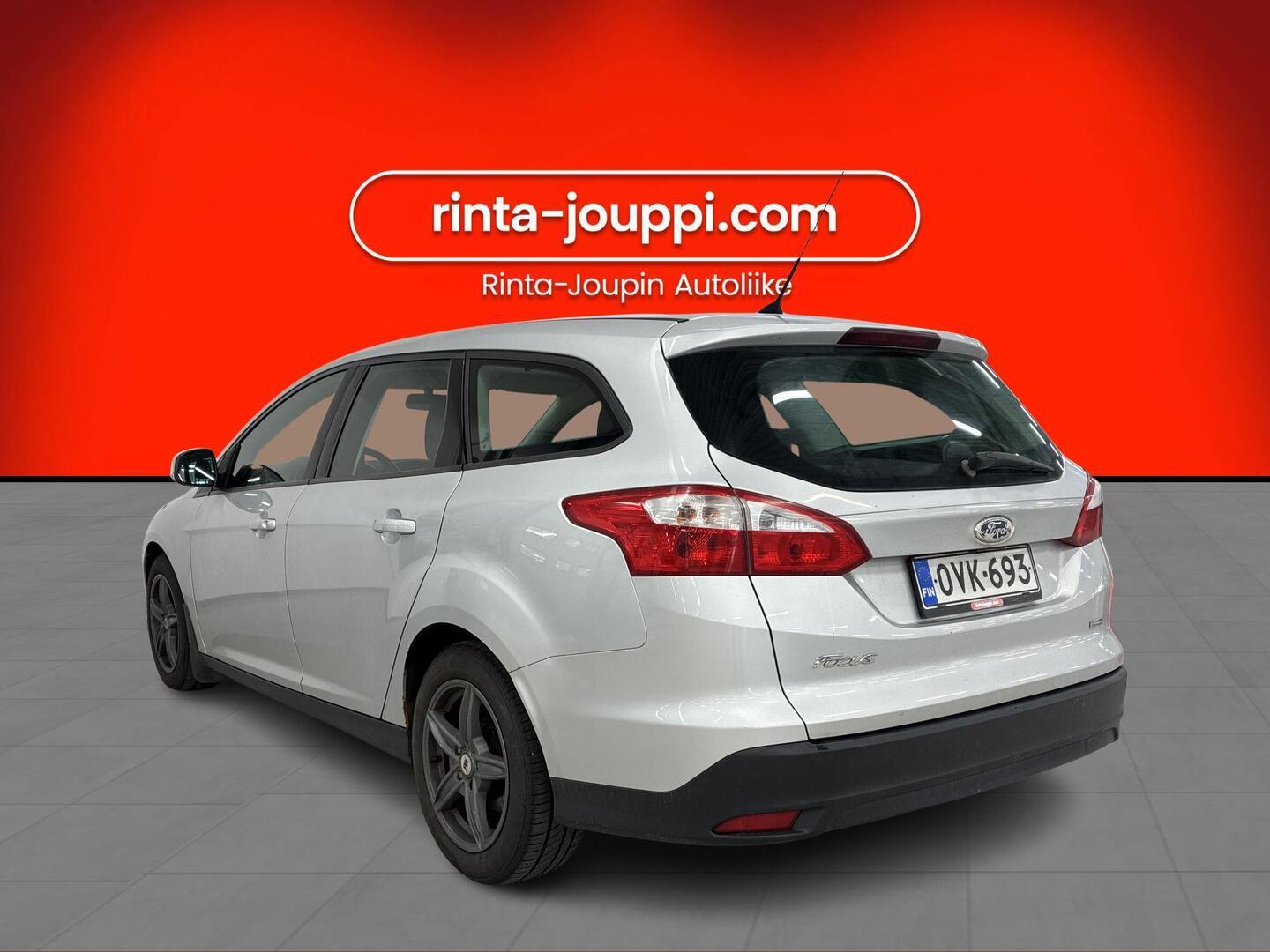 Ford Focus 2011, photo 7/17