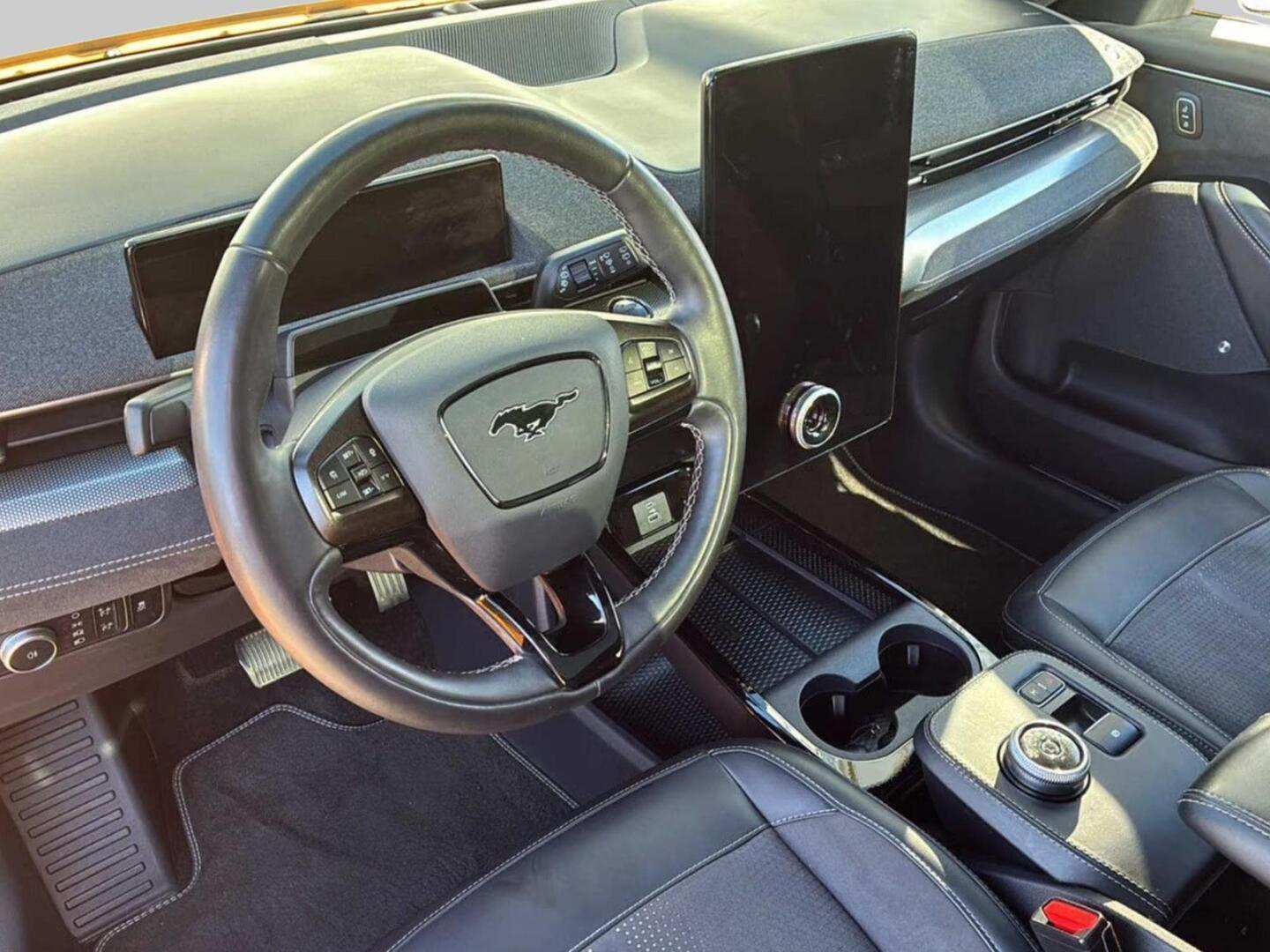 Ford Mustang Mach-E 2022, kuva 3/3