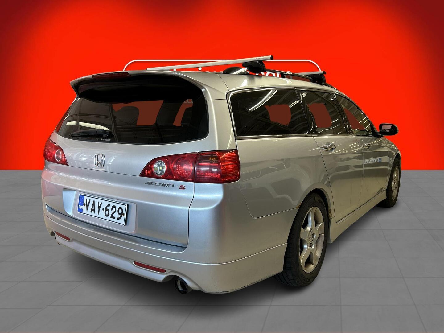 Honda Accord Tourer 2,4i Type S Business 2008, kuva 2/3