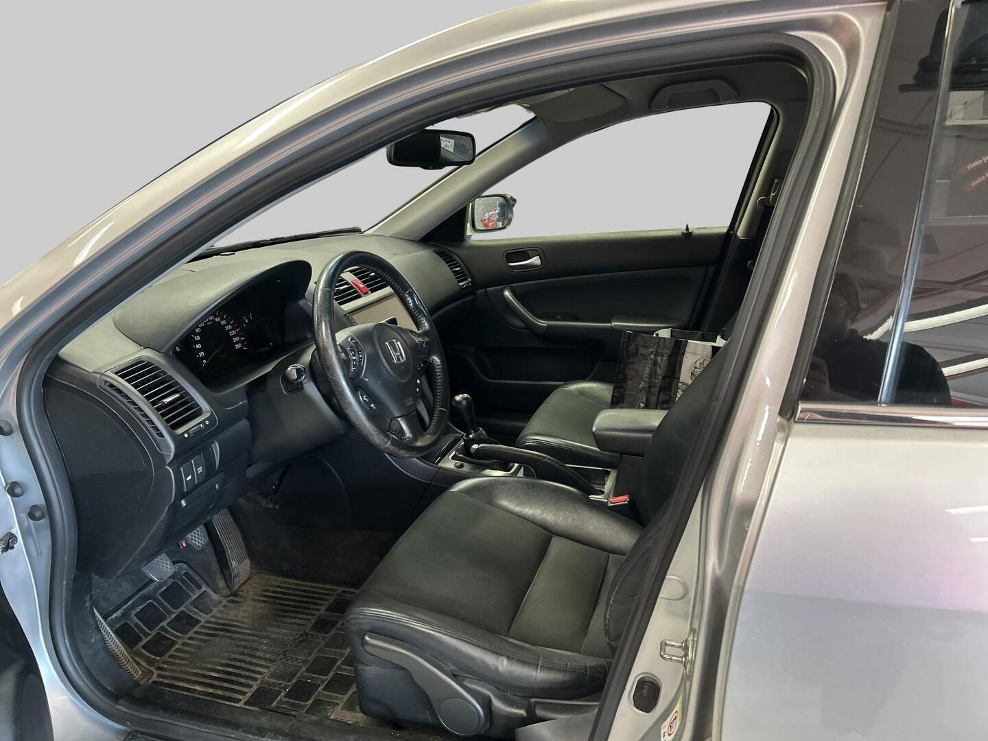 Honda Accord Tourer 2,4i Type S Business 2008, kuva 3/3