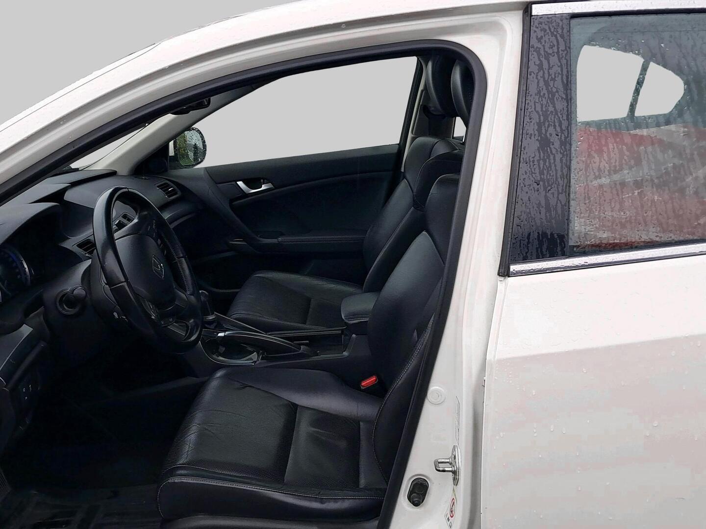 Honda Accord 2011, kuva 3/3