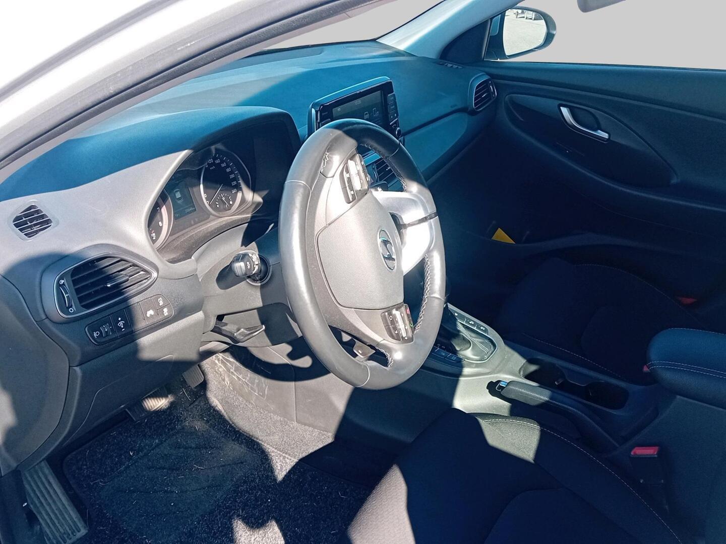 Hyundai i30 2021, kuva 3/3