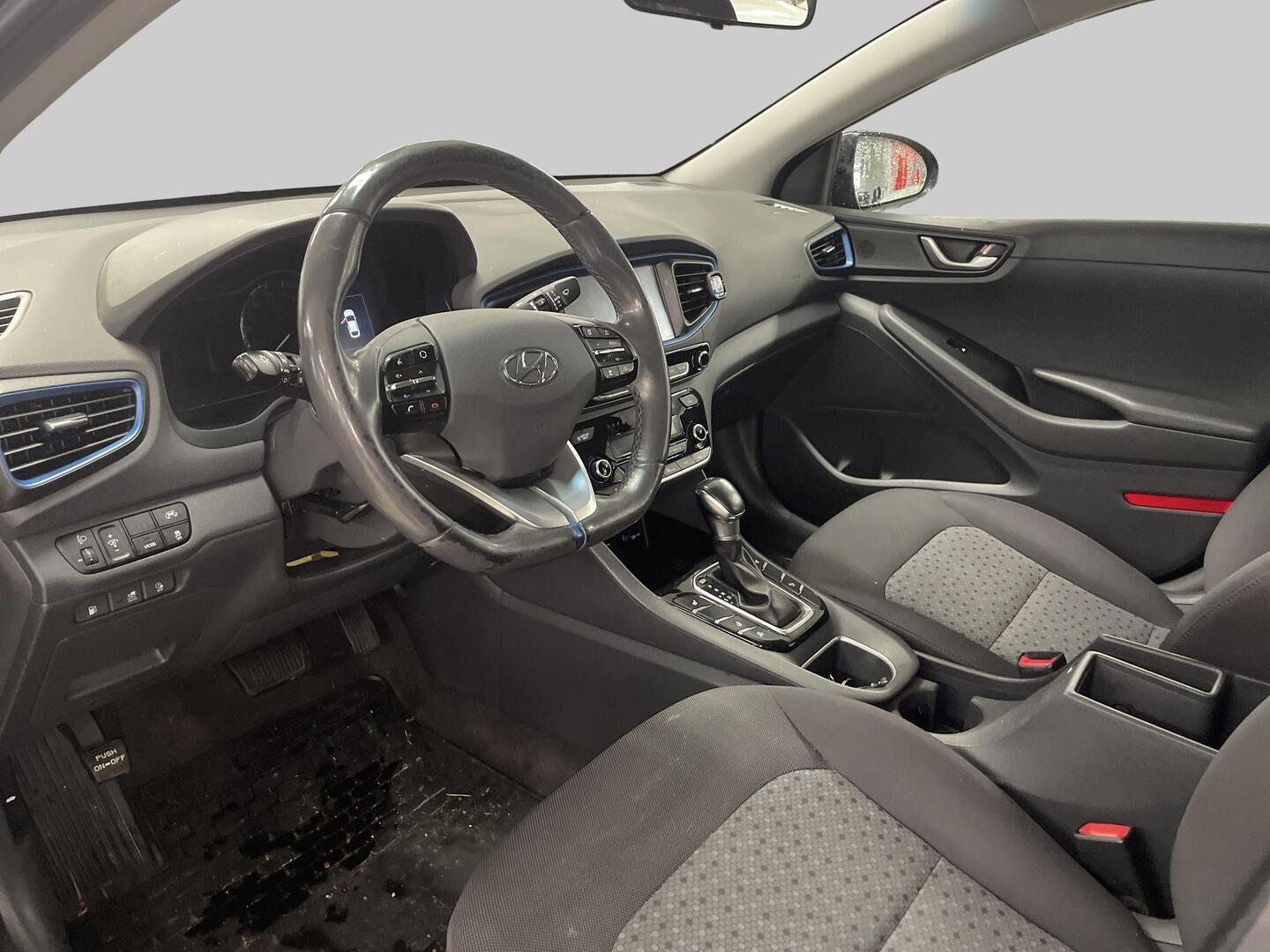 Hyundai Ioniq Plug-In DCT Comfort 2018, kuva 3/3