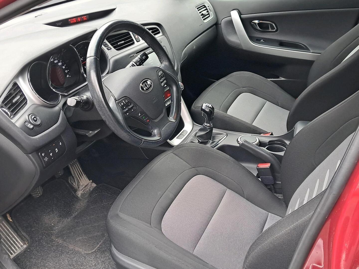 Kia Ceed 1,6 ISG EX 5D EcoDynamics 2015, kuva 3/25