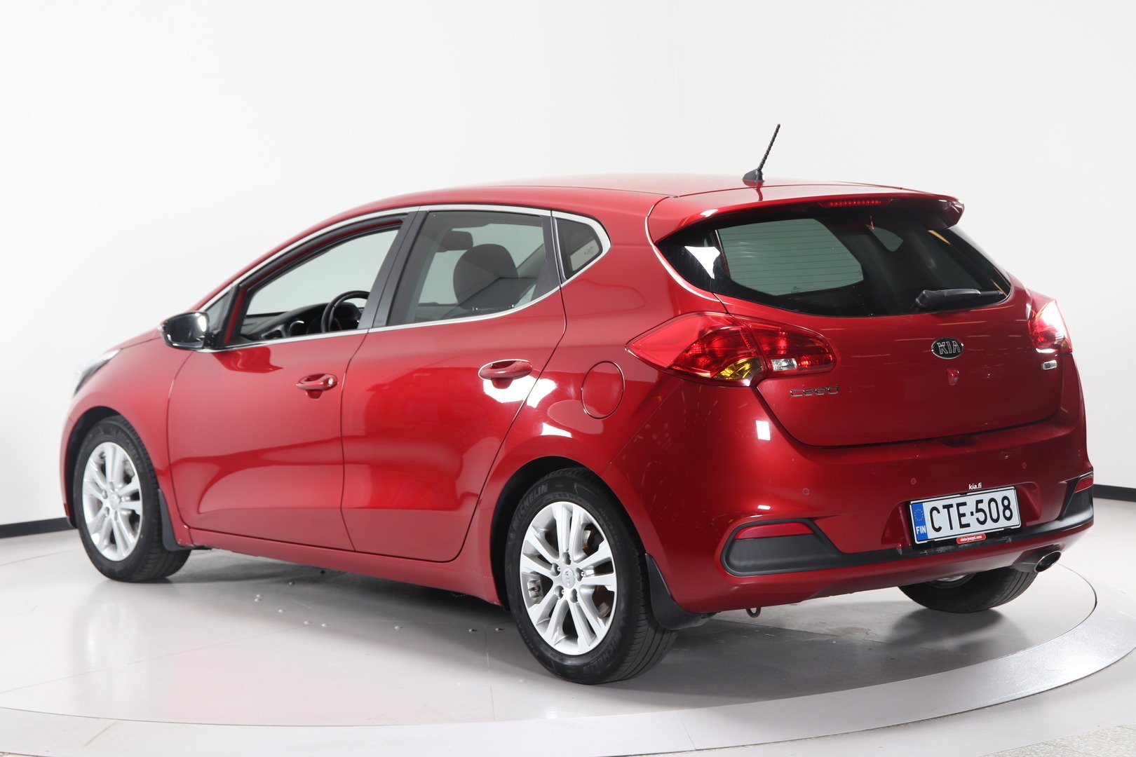 Kia Ceed 1,6 ISG EX 5D EcoDynamics 2015, kuva 7/25