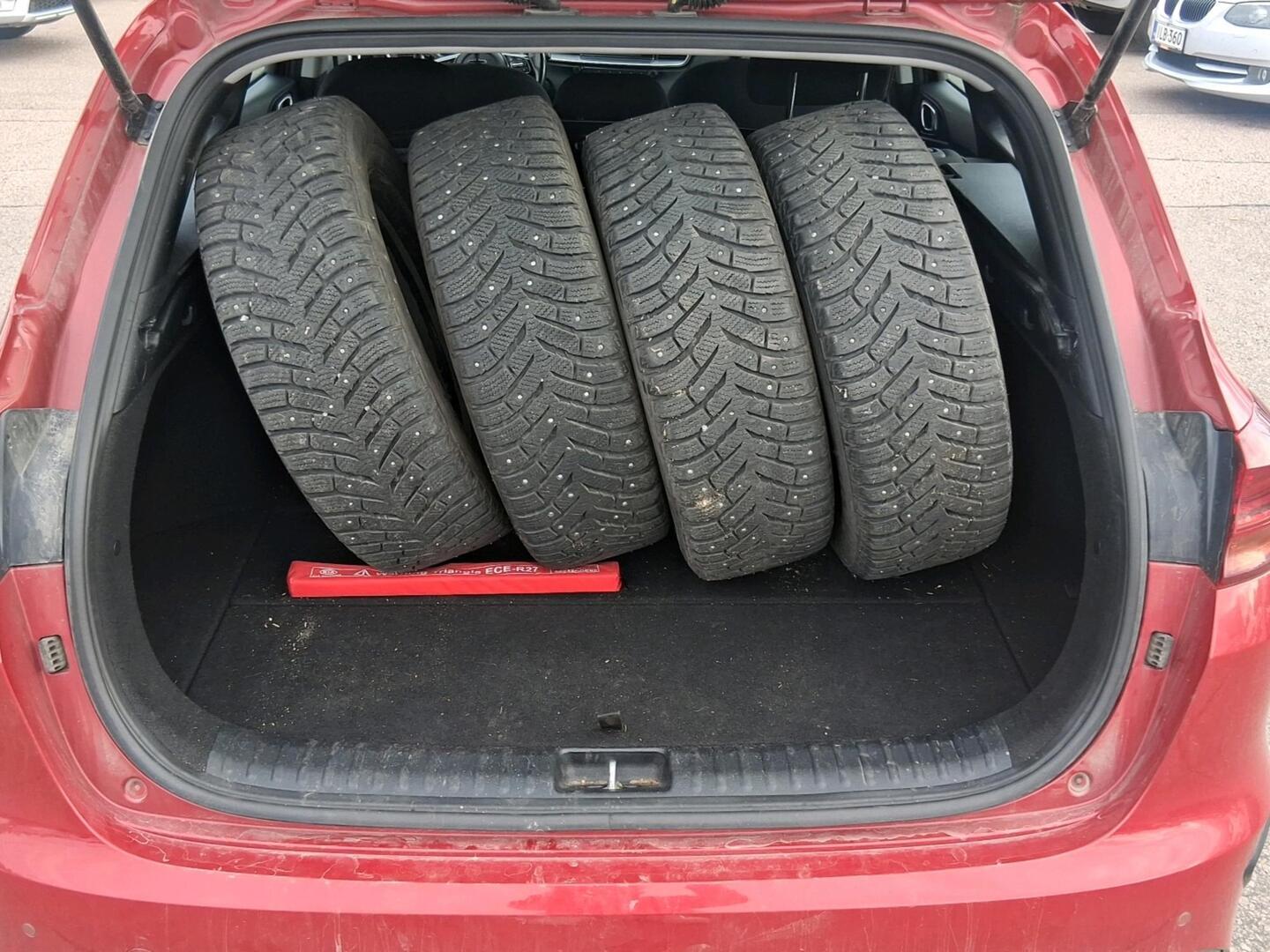 Kia Ceed 2019, photo 4/25