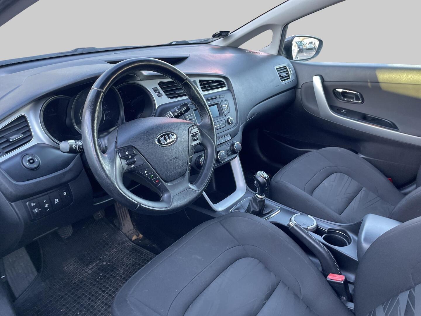 Kia Ceed 1,4 ISG LX SW EcoDynamics 2013, bild 3/3