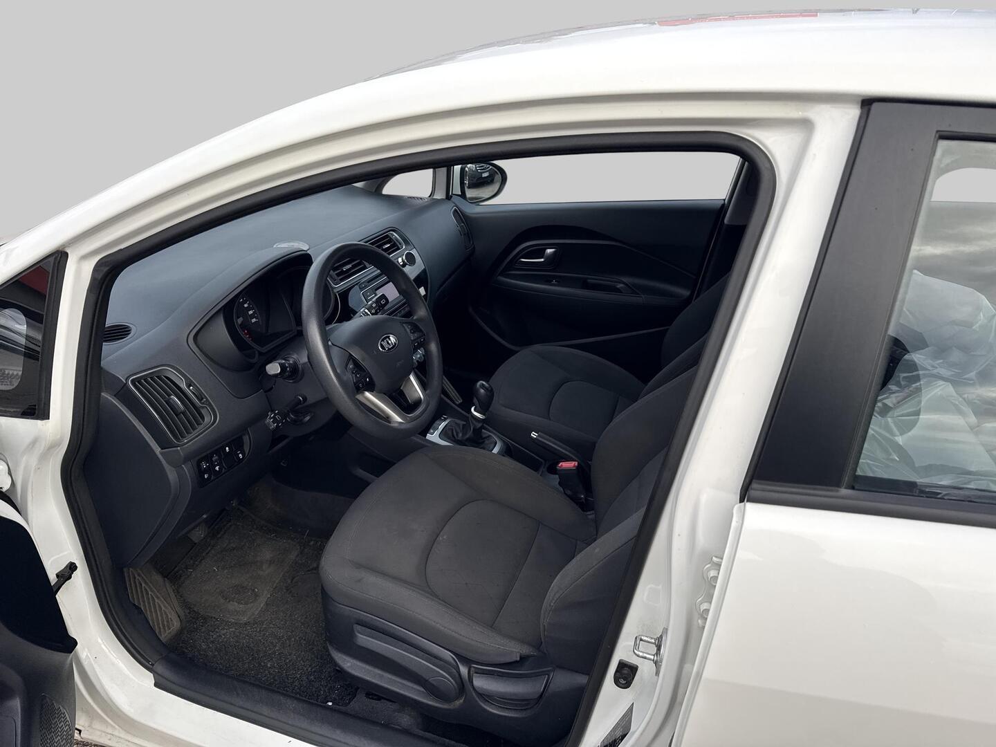 Kia Rio 1,1 CRDi ISG LX 5D EcoDynamics 2016, kuva 3/3