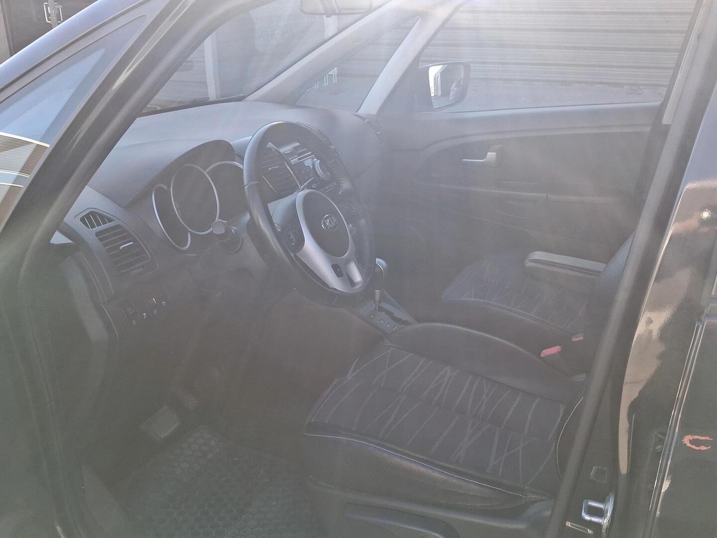 Kia Venga 1,6 TX 5D A/T 2014, bild 3/3