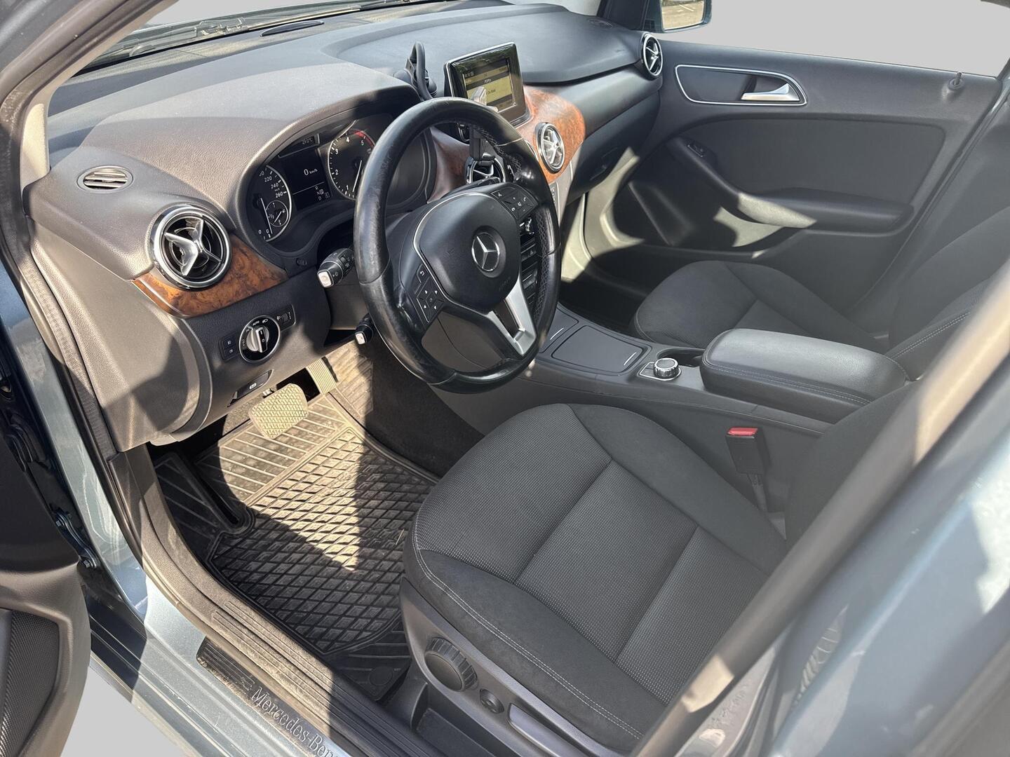 Mercedes-Benz B 2012, kuva 3/3
