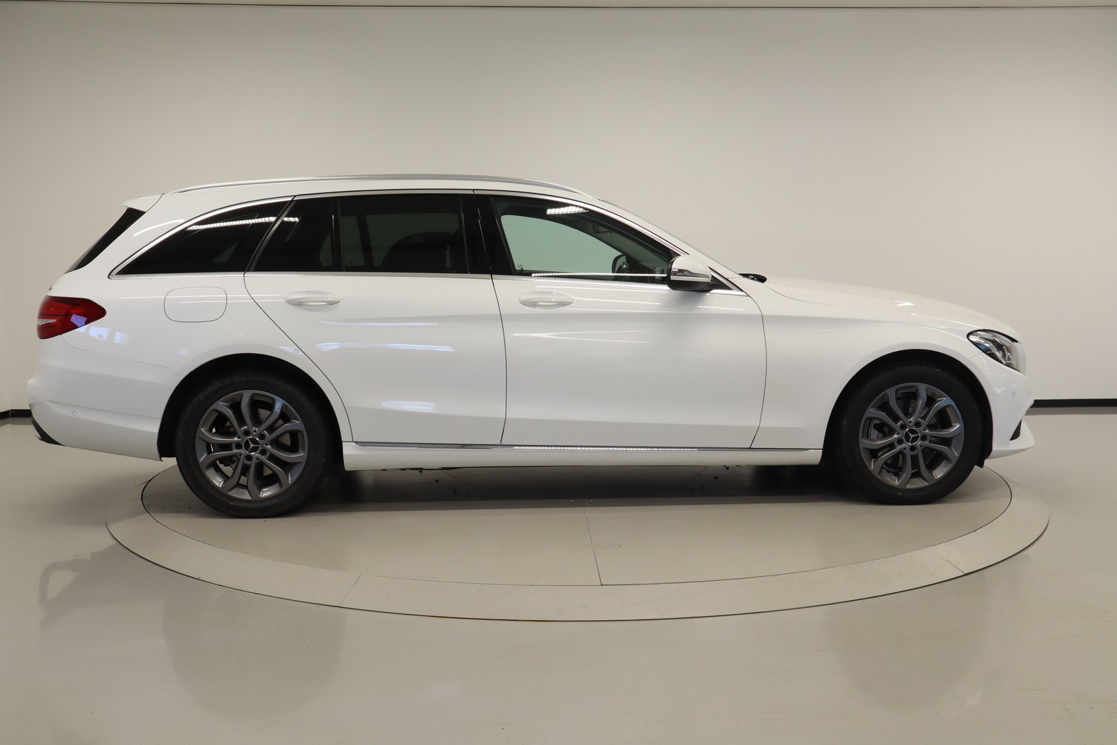 Mercedes-Benz C 2017, kuva 4/28