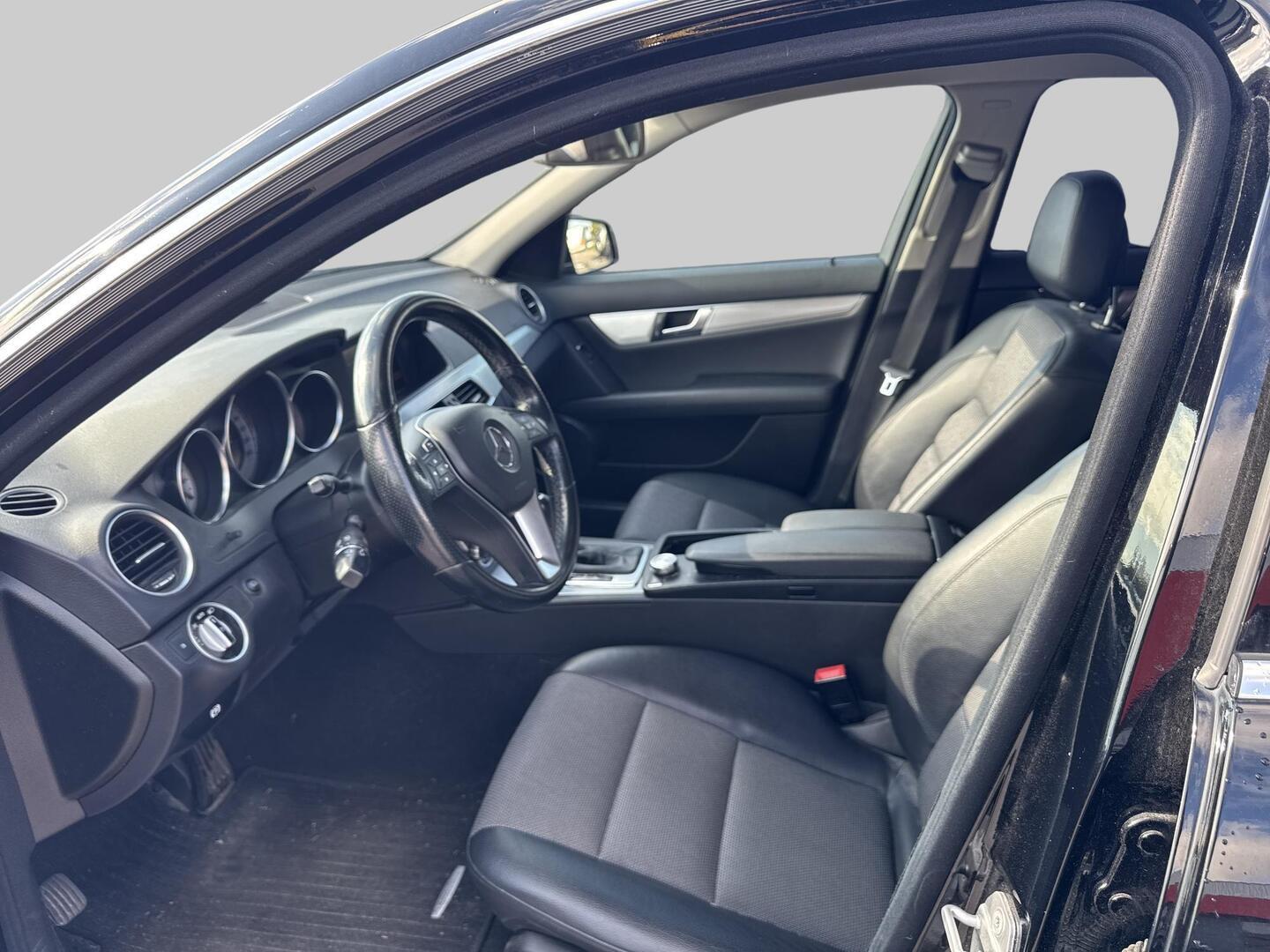 Mercedes-Benz C 2012, kuva 3/29