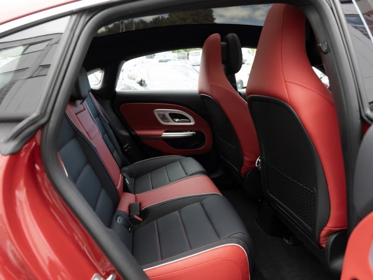 Mercedes-Benz CLA 350 4MATIC AMG Line 2025, photo 3/3
