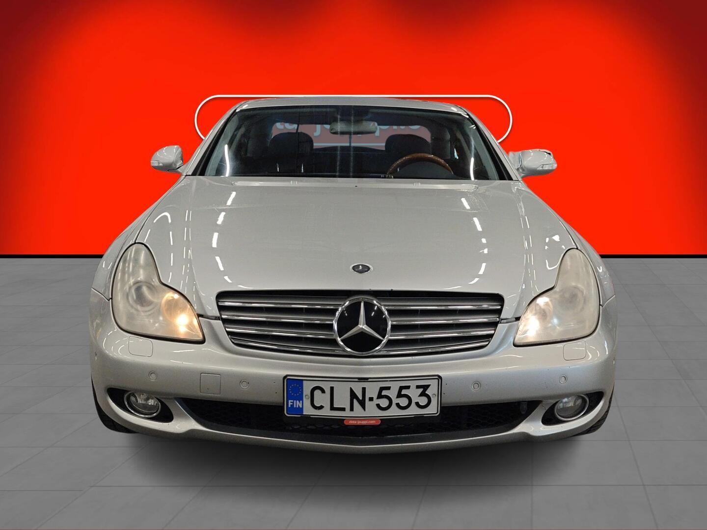 Mercedes-Benz CLS 500 2004, kuva 2/3