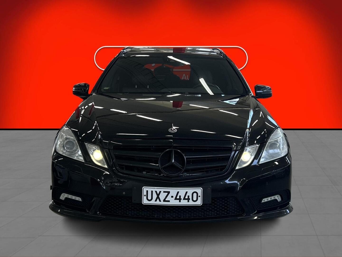 Mercedes-Benz E CDI 4MATIC T AMG 2010, kuva 2/3