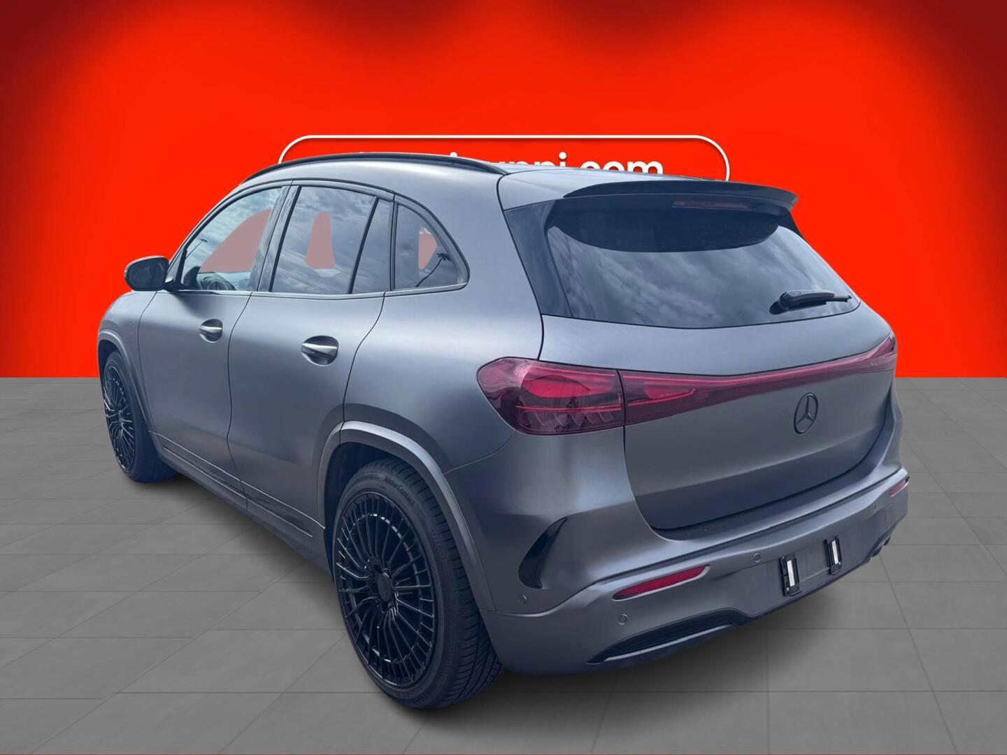 Mercedes-Benz EQA 300 4MATIC AMG Line 2024, photo 2/3