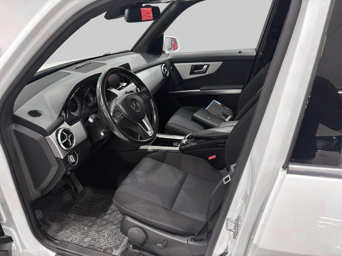 Mercedes-Benz GLK 350 CDI BE 4Matic A 2015, photo 3/4