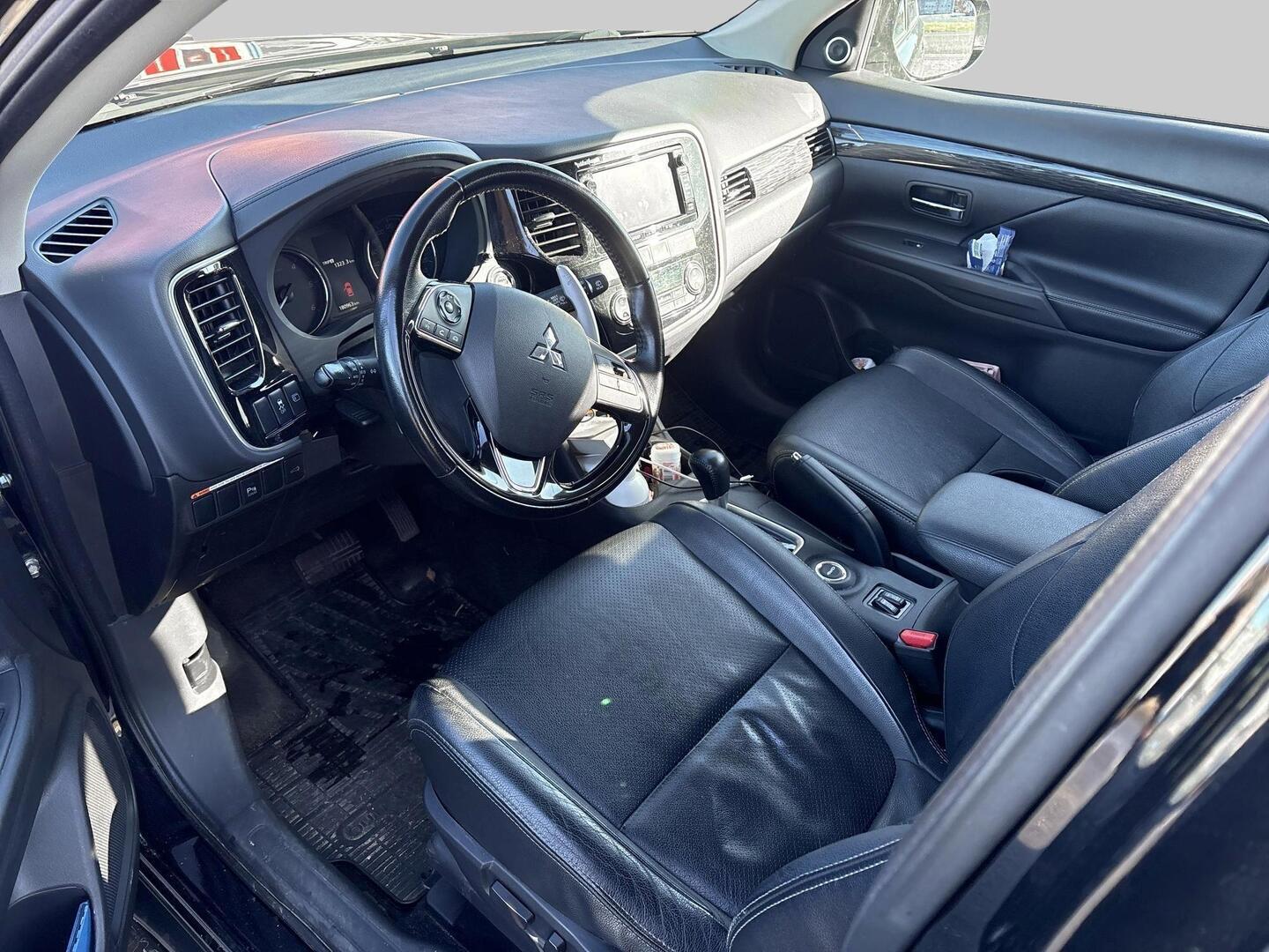 Mitsubishi Outlander 2015, kuva 3/3