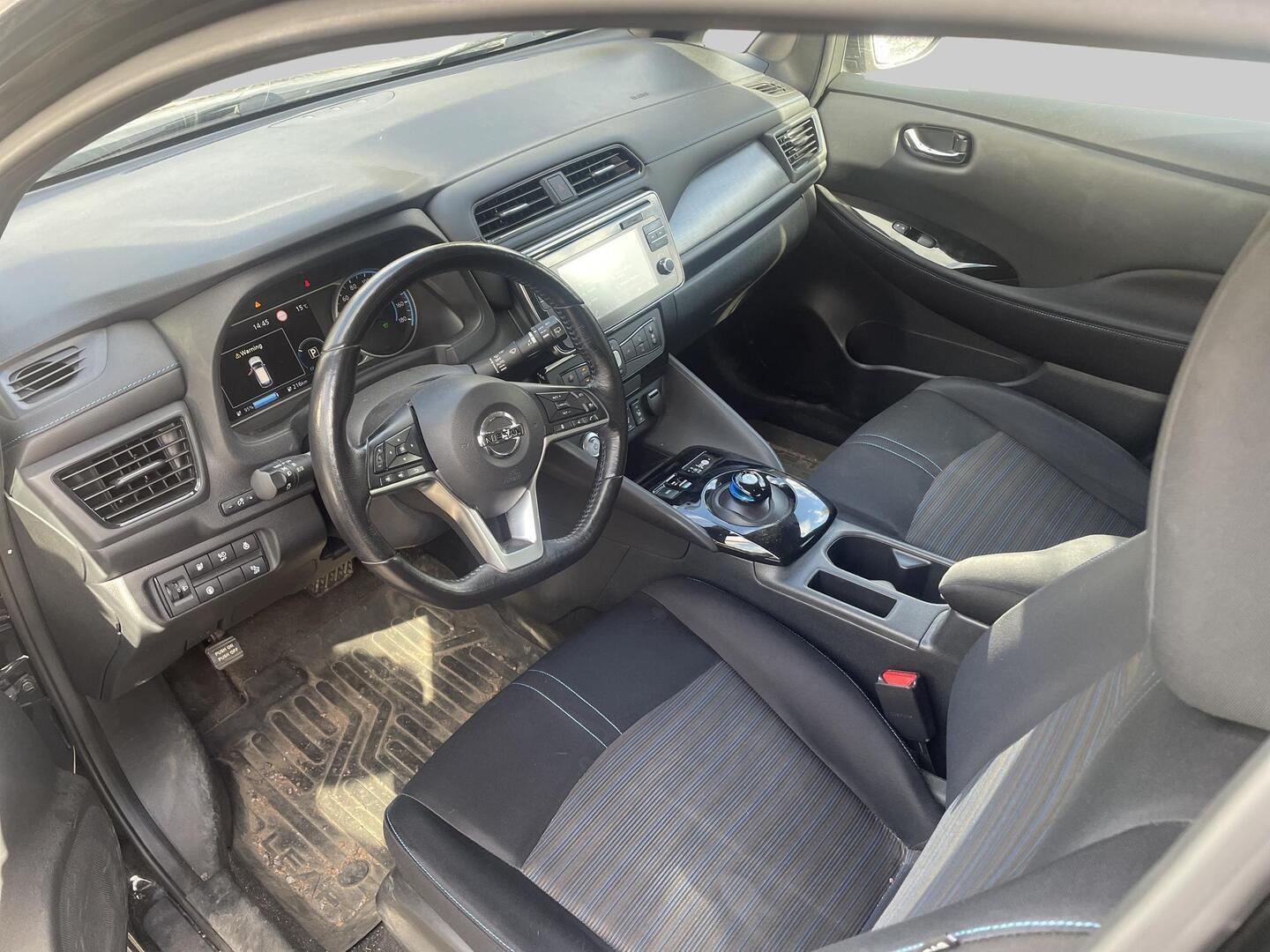 Nissan Leaf N-Connecta 40 kWh FI 2019, photo 3/3