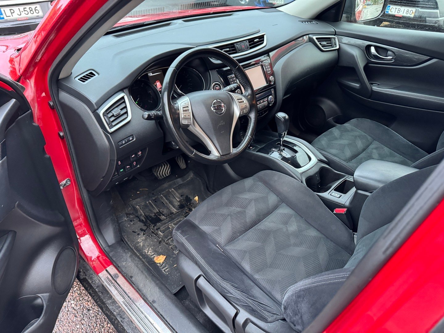Nissan X-Trail 2015, kuva 3/27