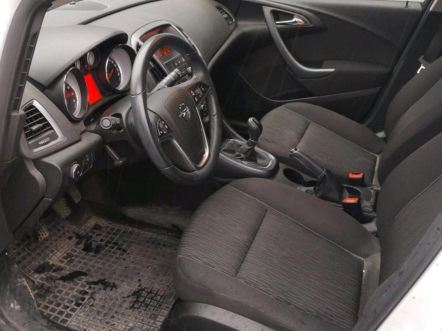Opel Astra 2015, kuva 3/28