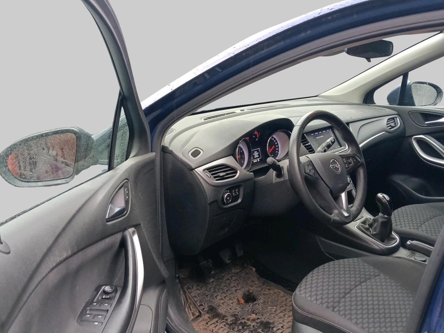 Opel Astra 5-ov Ultimate 130 Turbo 2021, photo 3/3