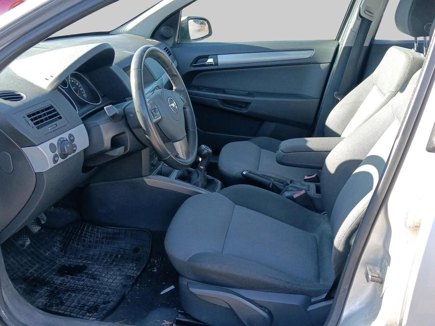 Opel Astra 2007, kuva 3/3