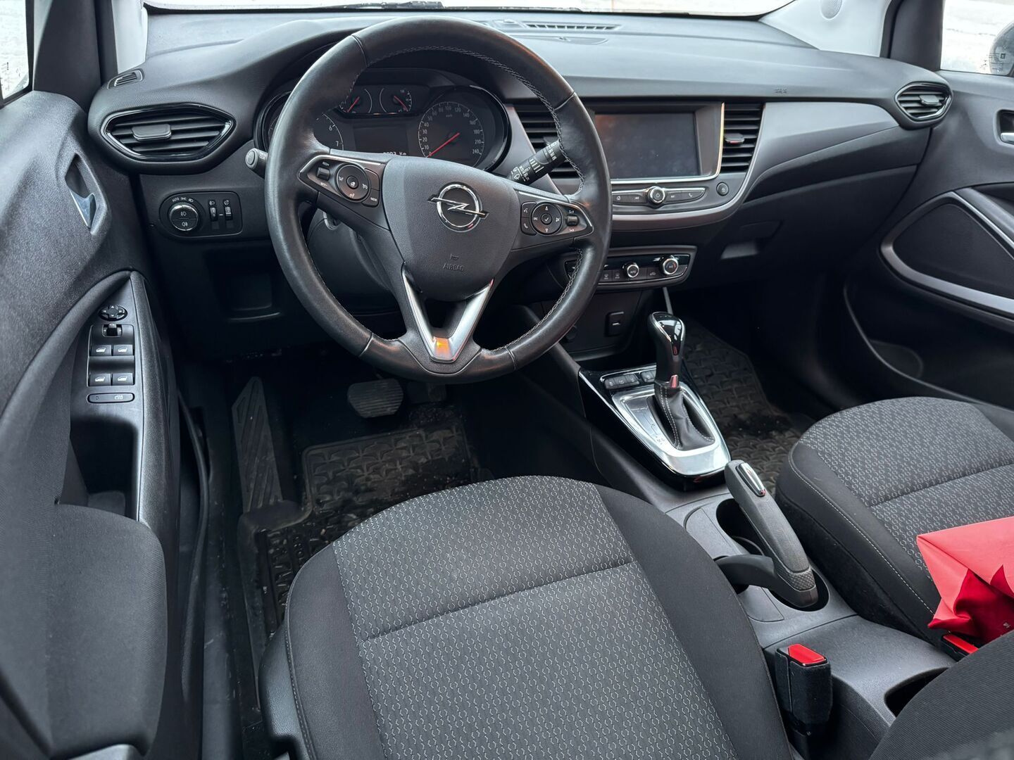 Opel Crossland X 2020, kuva 6/12