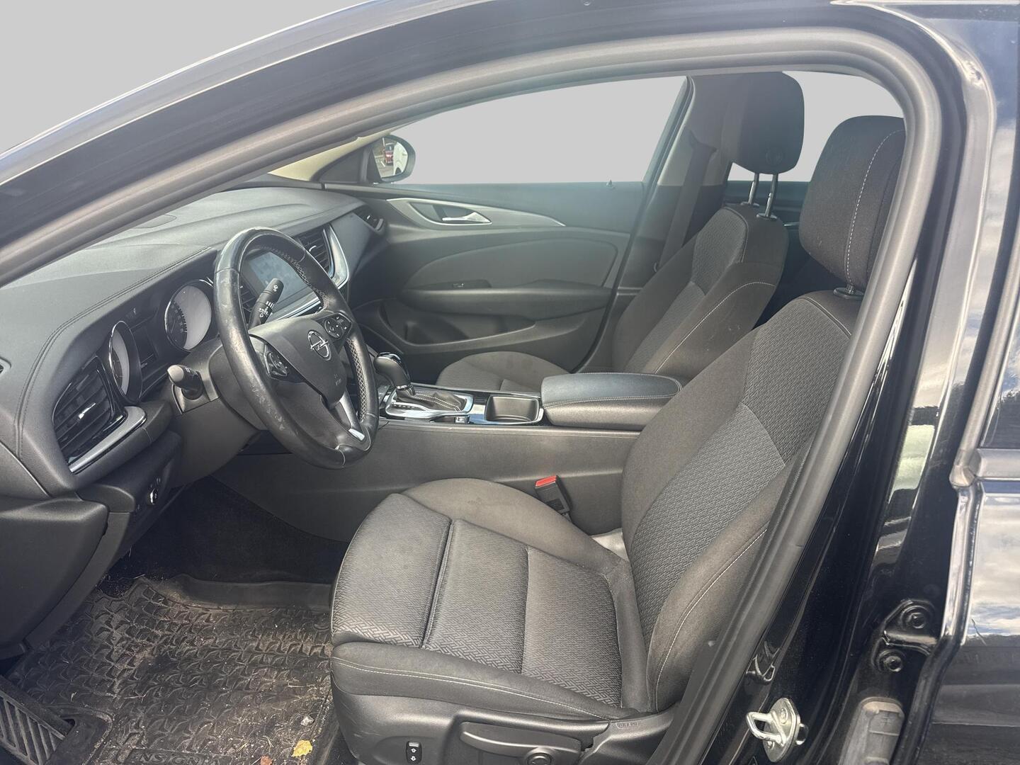 Opel Insignia 2020, photo 3/3