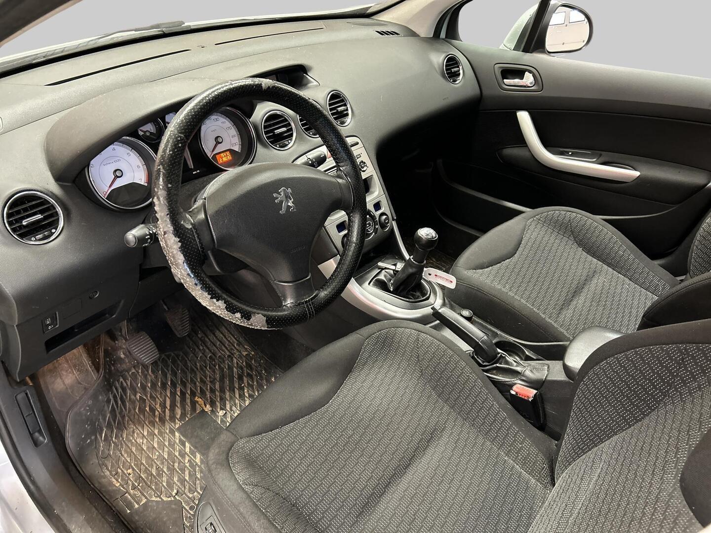 Peugeot 308 SW Sport VTi 120 2009, photo 3/3