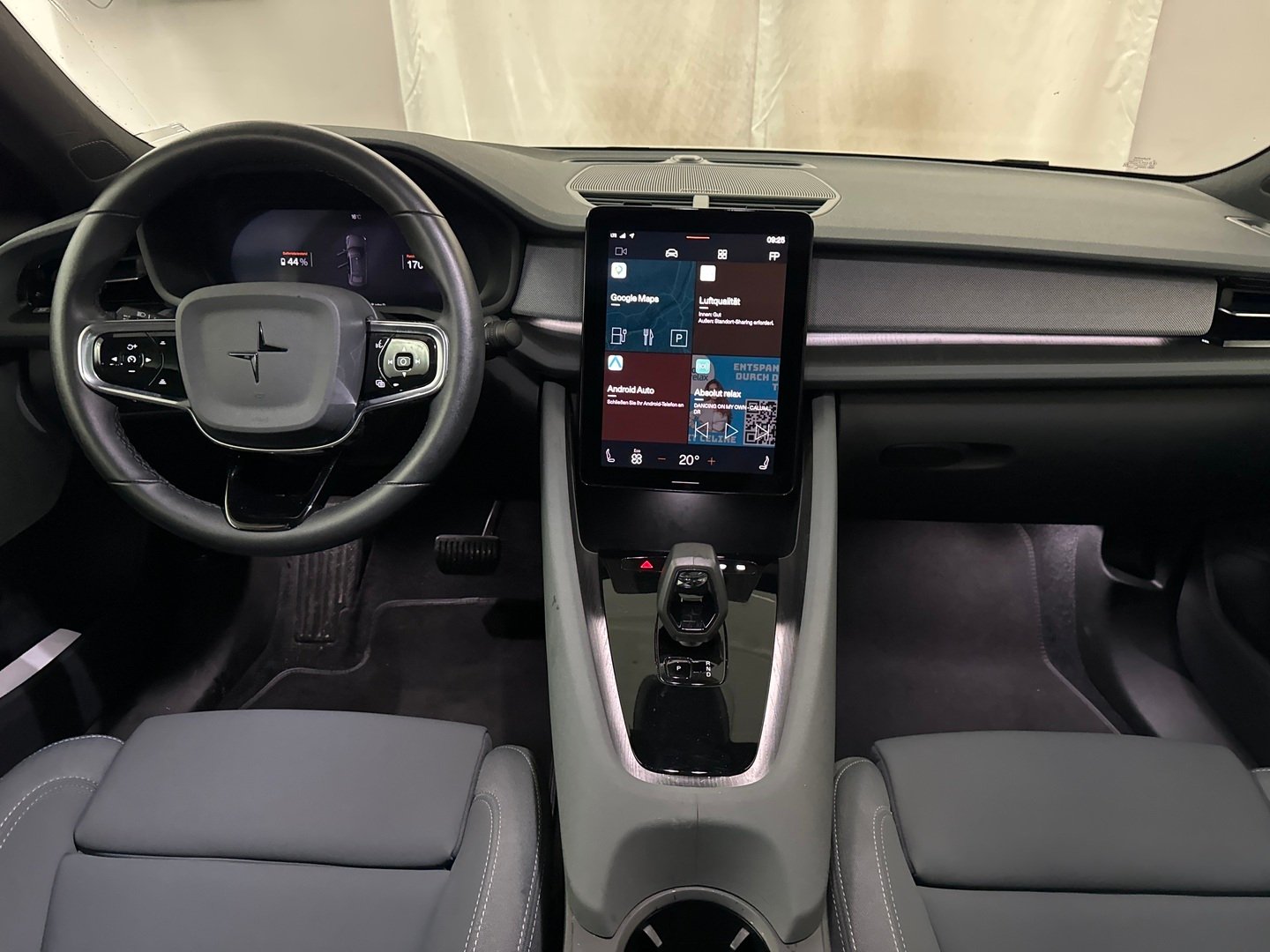 Polestar 2 2024, photo 6/7